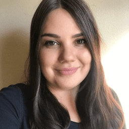 Diana Zaremba headshot